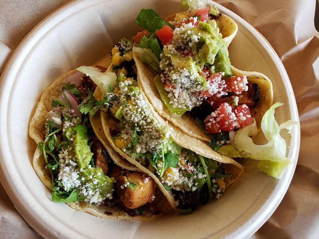 QDOBA Mexican Eats | restaurant | 905 Bayonne Crossing Way, Bayonne, NJ 07002, USA | 2013391463 OR +1 201-339-1463