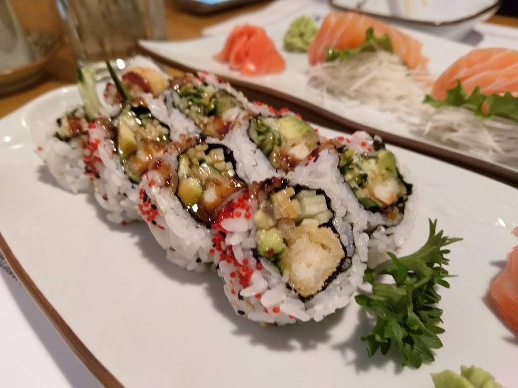 Gonoe Sushi | restaurant | 262 Queens Quay W, Toronto, ON M5J 1B5, Canada | 4162041799 OR +1 416-204-1799