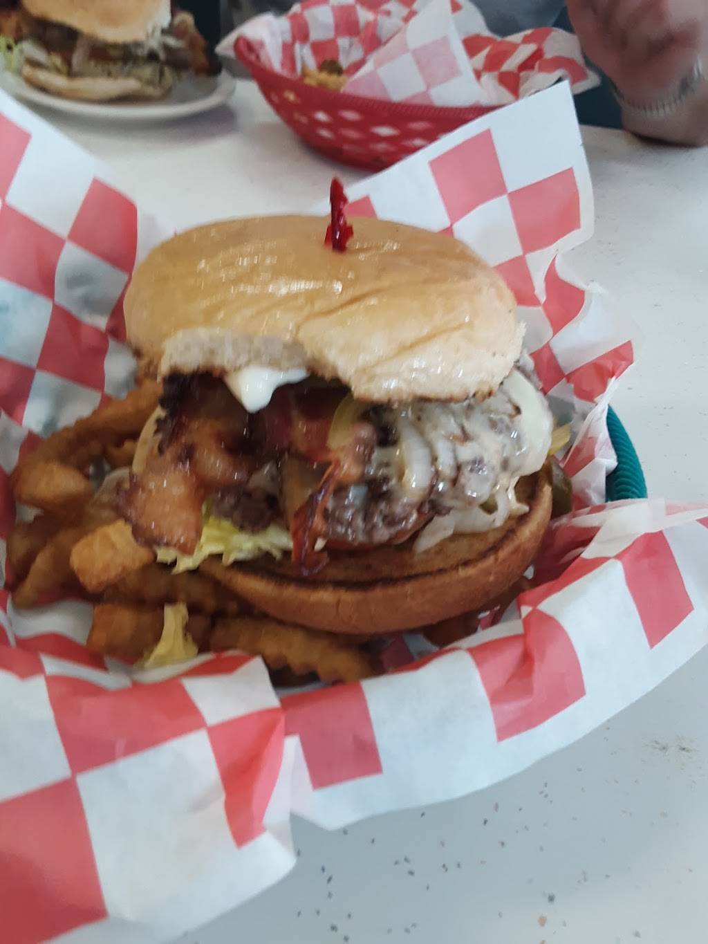 Shortys Cookin Country | restaurant | 603 S Belt Line Rd, Irving, TX 75060, USA | 9723131102 OR +1 972-313-1102