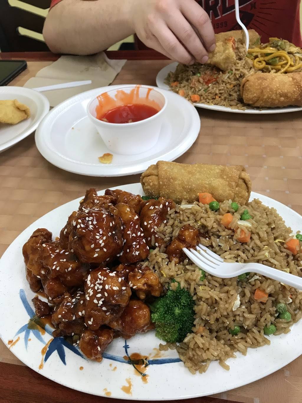 Chopstick House | restaurant | 2240 28th St SW, Wyoming, MI 49519, USA | 6165326898 OR +1 616-532-6898