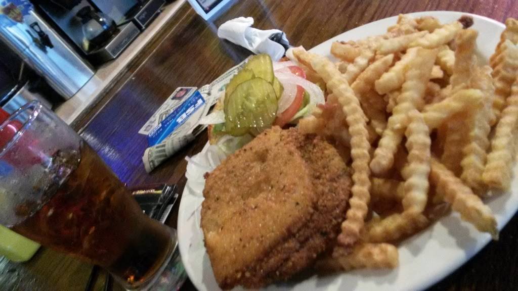 Vernon Bar & Grill | restaurant | 3025 Mt Vernon Rd SE b, Cedar Rapids, IA 52403, USA | 3193663617 OR +1 319-366-3617