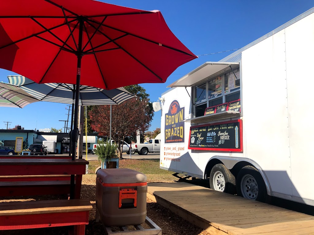 Uptown Downtown | restaurant | 94 S Vienna St, Ruston, LA 71270, USA | 3182556771 OR +1 318-255-6771