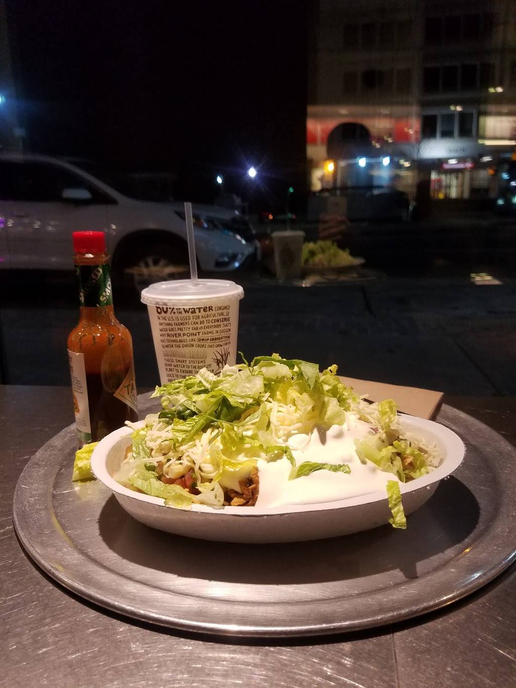 Chipotle Mexican Grill | restaurant | 1002 S Glebe Rd, Arlington, VA 22204, USA | 7037466381 OR +1 703-746-6381