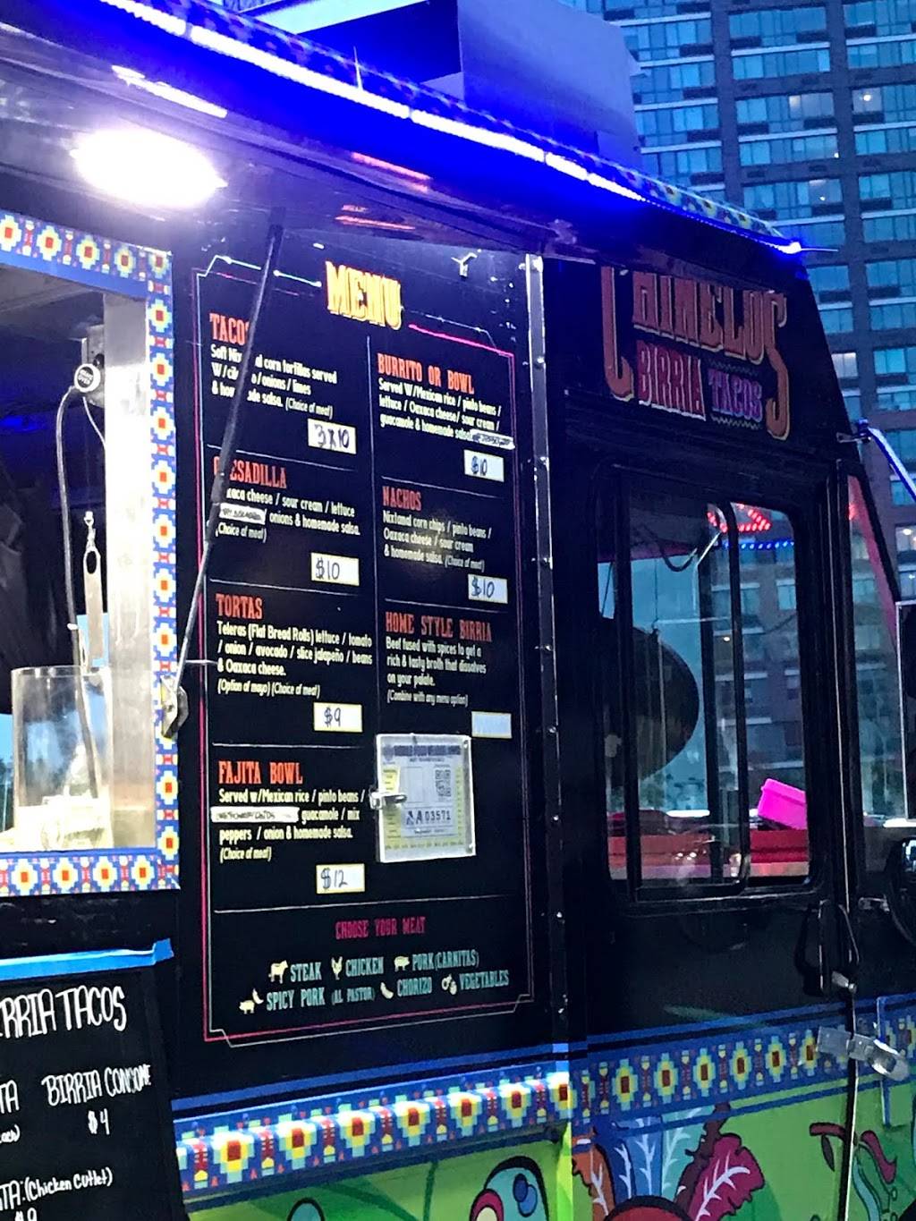 Chinelos Birria Tacos | restaurant | 4-09 Center Blvd, Queens, NY 11101, USA | 9178199066 OR +1 917-819-9066