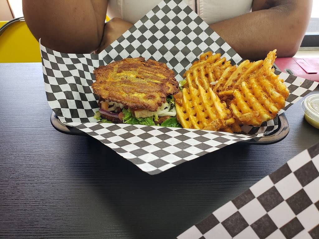 Latino Bites Express | restaurant | 2251A Country Pl Pkwy, Pearland, TX 77584, USA | 8324444620 OR +1 832-444-4620