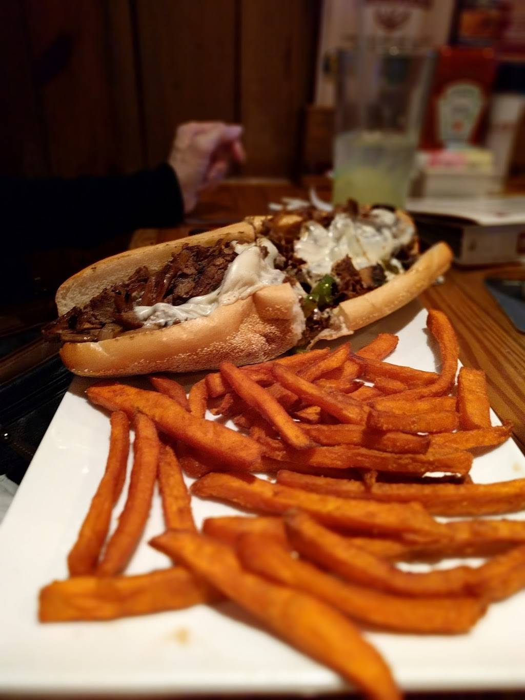 Millers Ale House - Philadelphia Langhorne | restaurant | 2250 Lincoln Hwy, Langhorne, PA 19047, USA | 2675720750 OR +1 267-572-0750