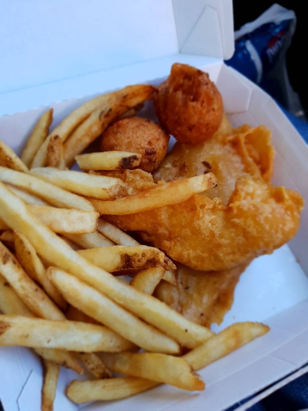 Long John Silvers | restaurant | 7720 Main St #10, Fogelsville, PA 18051, USA | 6103668815 OR +1 610-366-8815