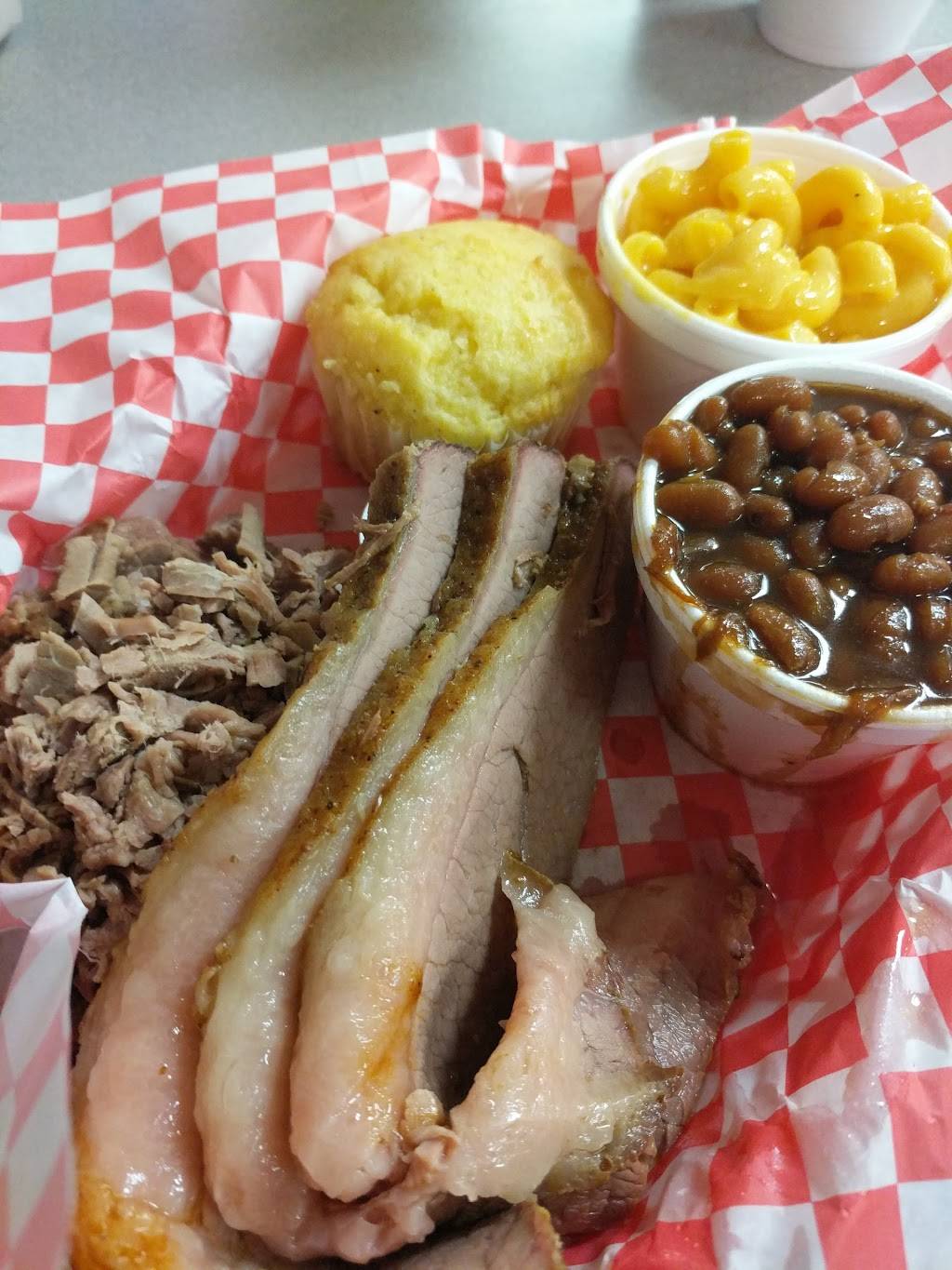 Hungry Harrys Famous BBQ | restaurant | 2006 S Parsons Ave, Seffner, FL 33584, USA | 8136430063 OR +1 813-643-0063