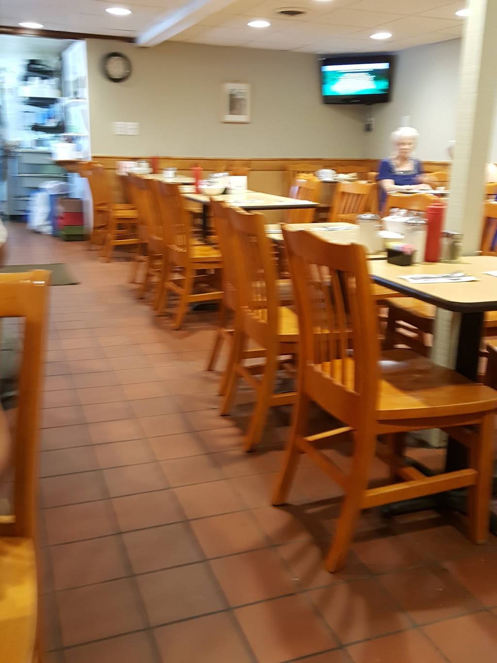 Bessies Lunch | restaurant | 266 NH-125, Brentwood, NH 03833, USA | 6036424132 OR +1 603-642-4132