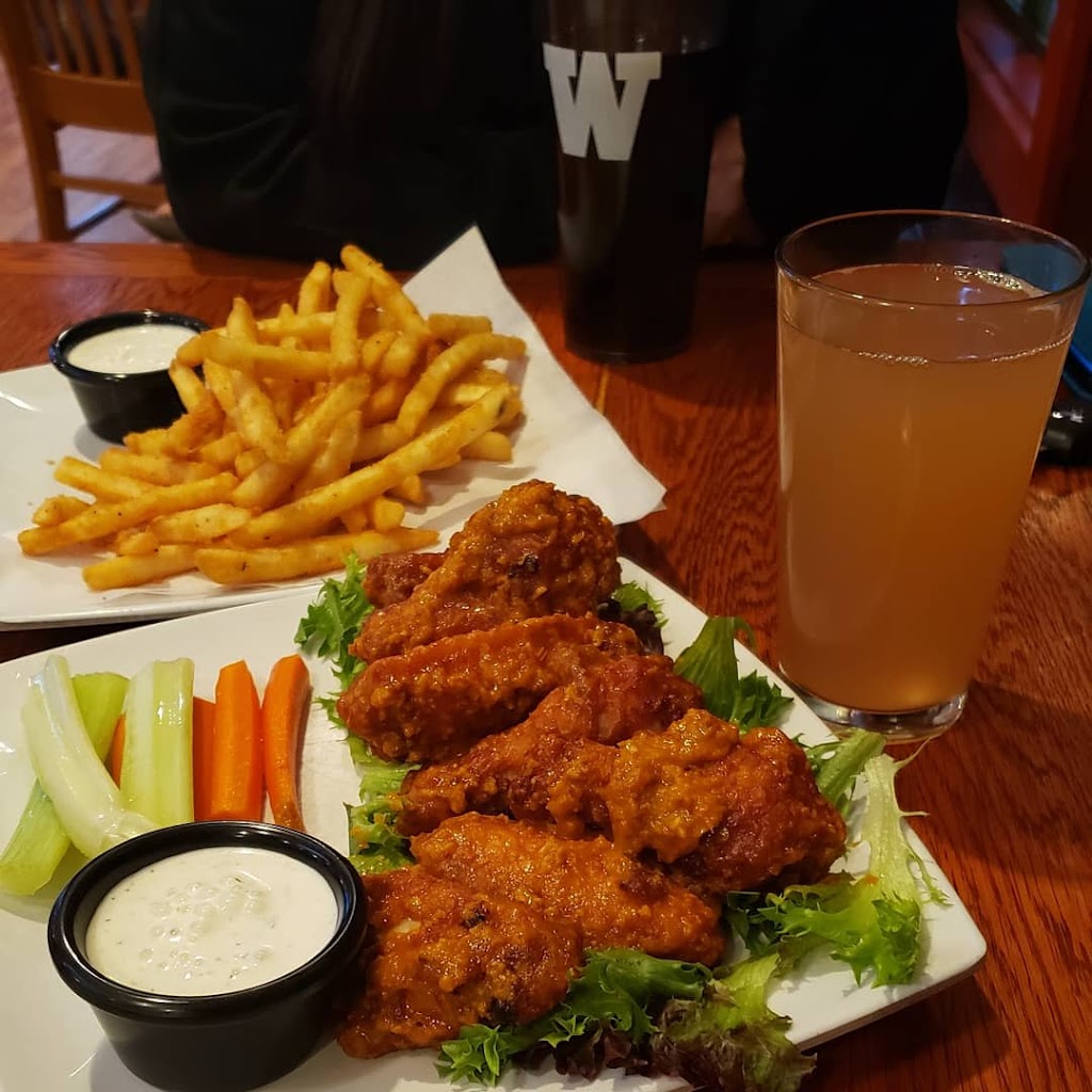 Big Time Brewery & Alehouse | restaurant | 4133 University Way NE, Seattle, WA 98105, USA | 2065454509 OR +1 206-545-4509