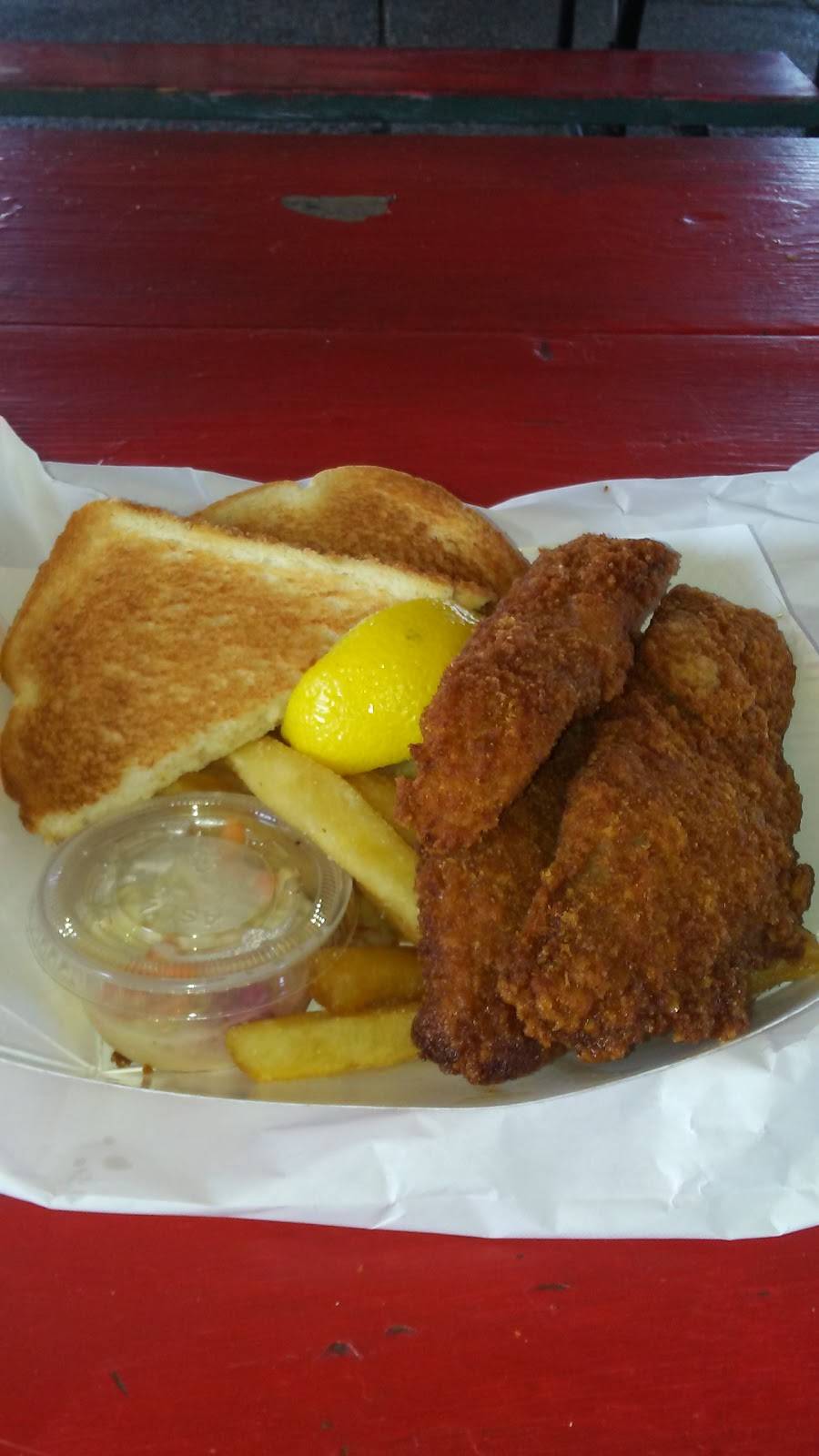 Vicks Famous Hamburgers | restaurant | 4989 Ayers St, Corpus Christi, TX 78415, USA | 3618519099 OR +1 361-851-9099