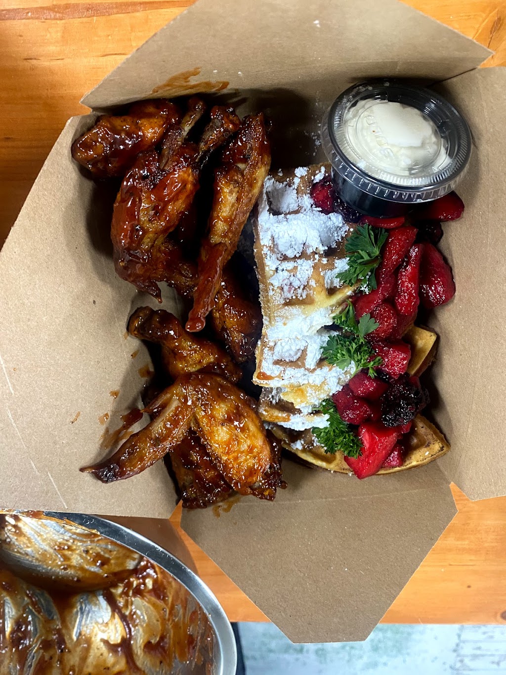 Phantom Cafe Modern Eatery and Catering Co | restaurant | 1813 Frankfort Ave, Louisville, KY 40206, USA | 5024429878 OR +1 502-442-9878