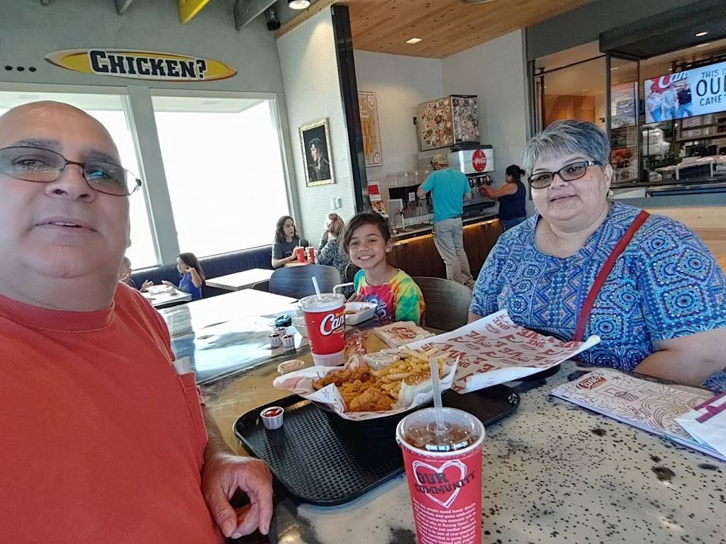 Raising Canes Chicken Fingers | meal takeaway | 2322 SE Military Dr, San Antonio, TX 78223, USA | 2105322519 OR +1 210-532-2519