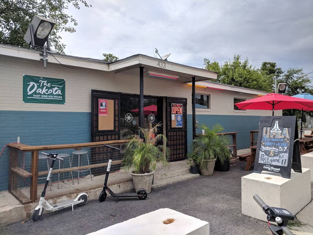 The Dakota East Side Ice House | restaurant | 433 S Hackberry, San Antonio, TX 78203, USA | 2103756009 OR +1 210-375-6009
