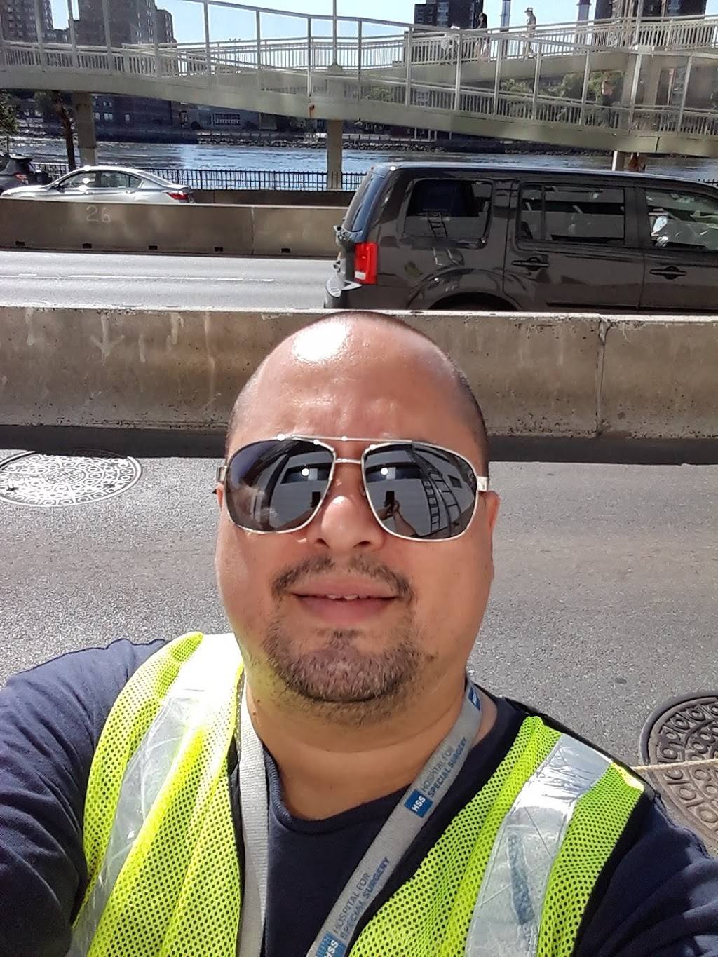 Chesters Chicken | restaurant | 145 Major Grahams Rd, Max Meadows, VA 24360, USA | 2766373124 OR +1 276-637-3124