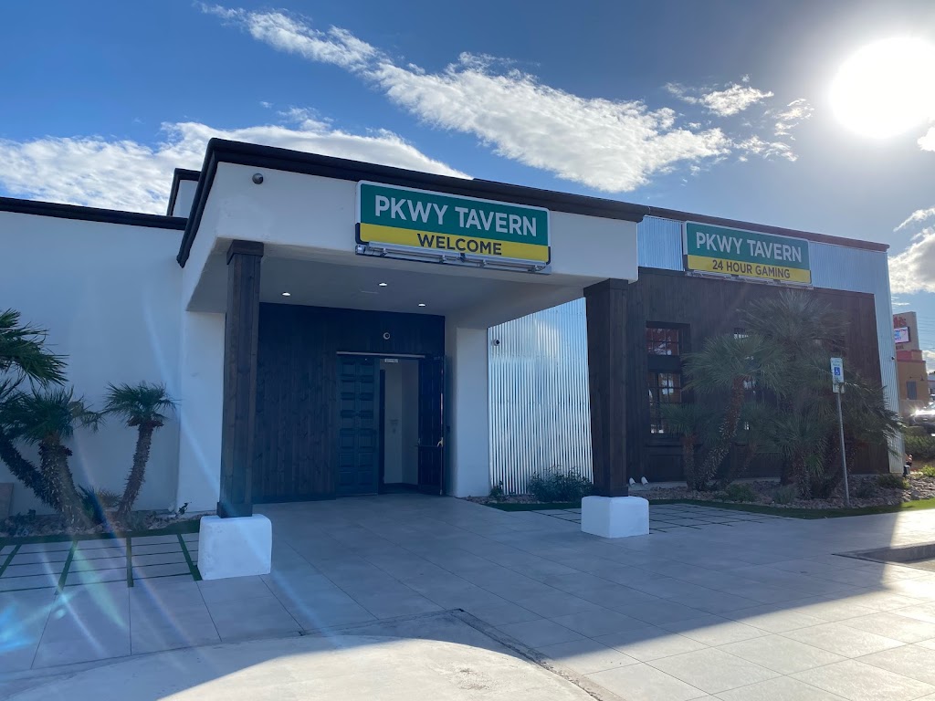 PKWY Tavern Decatur | restaurant | 4930 W Flamingo Rd, Las Vegas, NV 89103, USA | 7024789369 OR +1 702-478-9369