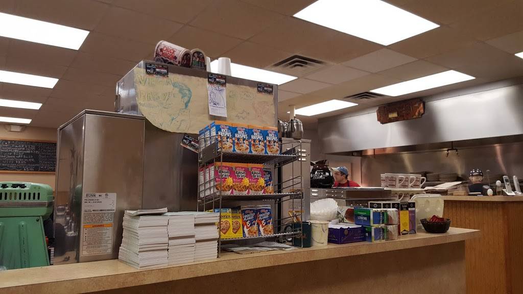 Chuck Wagon Restaurant | restaurant | 3302, 12 Church St, Ellington, CT 06029, USA | 8608723950 OR +1 860-872-3950