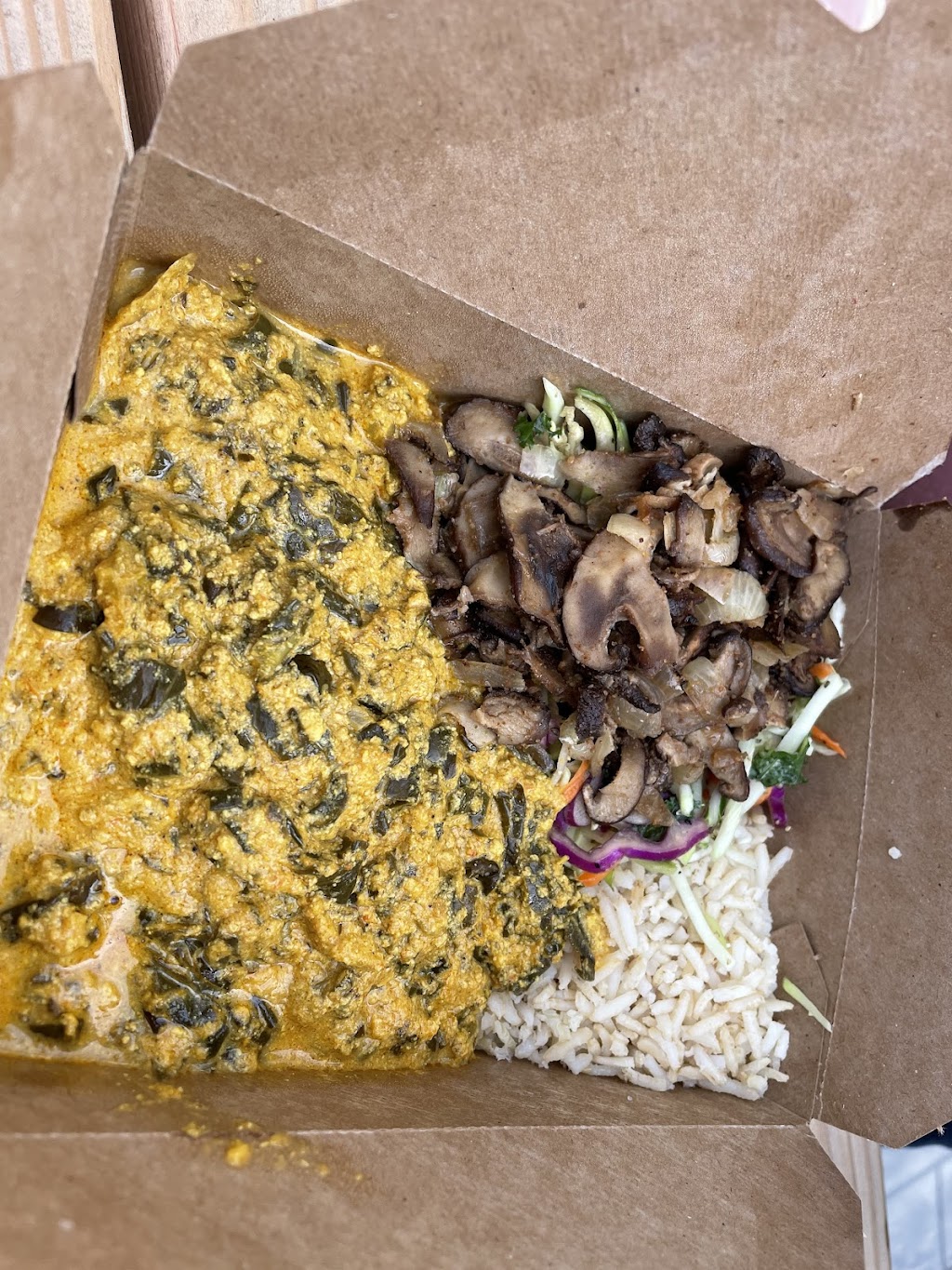 Veg On The Edge | restaurant | 3845 S Higuera St Bldg 7 – Stall 12, San Luis Obispo, CA 93401, USA | 8057521028 OR +1 805-752-1028