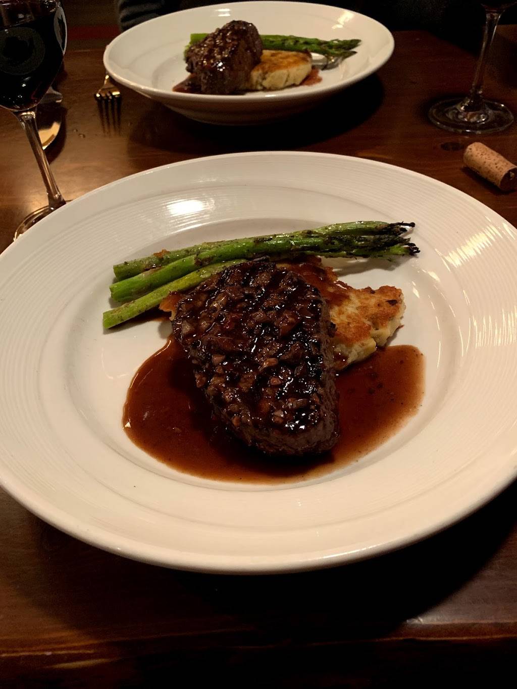 Ledge Rock Grille | restaurant | 596 Larsmont Way, Two Harbors, MN 55616, USA | 8666875634 OR +1 866-687-5634