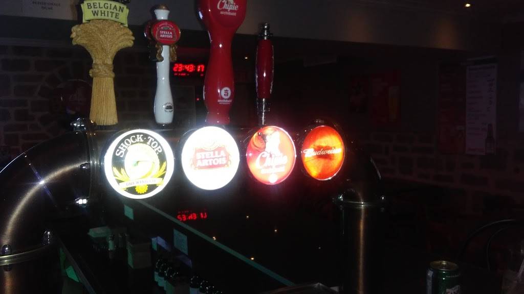 Pub Pare | restaurant | 7505 Boulevard Décarie, Montréal, QC H4P 2G9, Canada | 5147312106 OR +1 514-731-2106