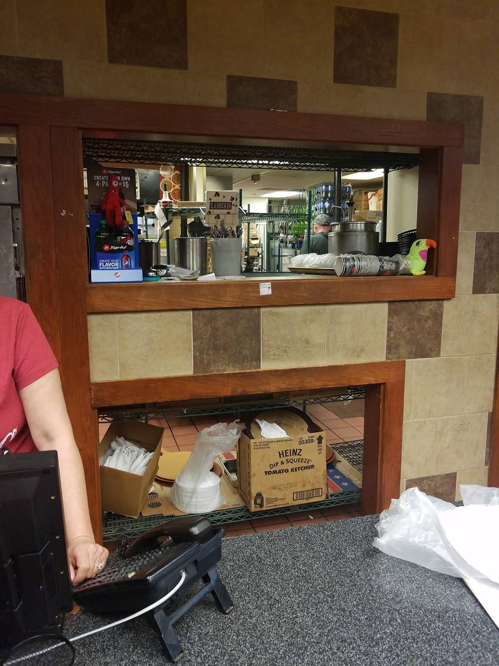 Pizza Hut | meal takeaway | 2343 W Broad St, Richmond, VA 23220, USA | 8043583333 OR +1 804-358-3333