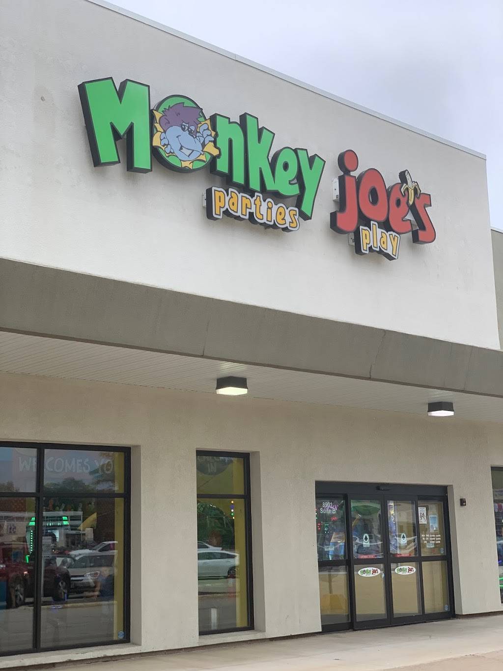 Monkey Joes - Peoria | restaurant | 8901 Knoxville Ave, Peoria, IL 61615, USA | 3096925637 OR +1 309-692-5637