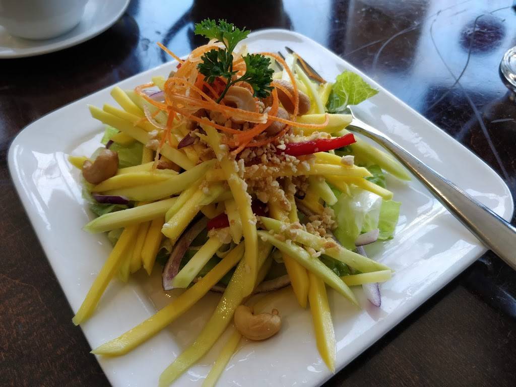 Thai House Cuisine | restaurant | 2213 Queen St E, Toronto, ON M4E 1E8, Canada | 4166868541 OR +1 416-686-8541