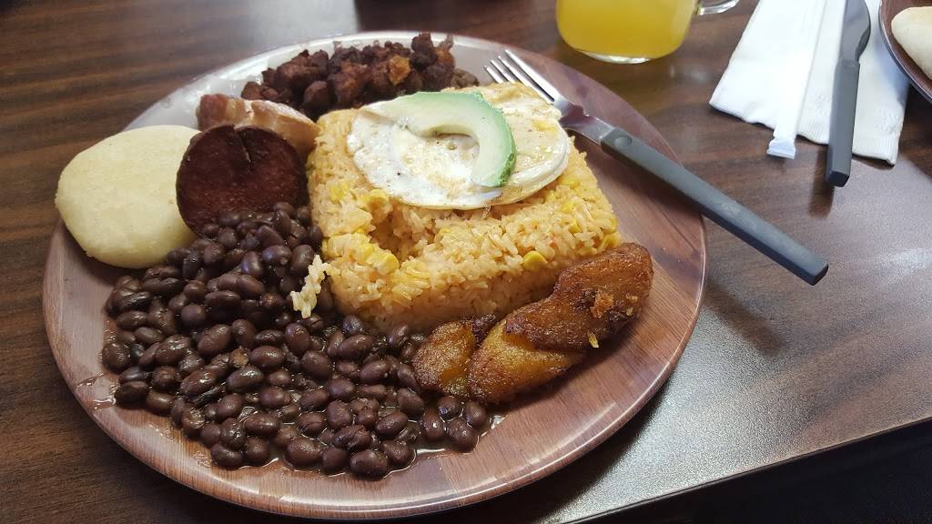 El Rey de las Arepas | restaurant | 7701 McGraw Ave, Detroit, MI 48210, USA | 3133072210 OR +1 313-307-2210