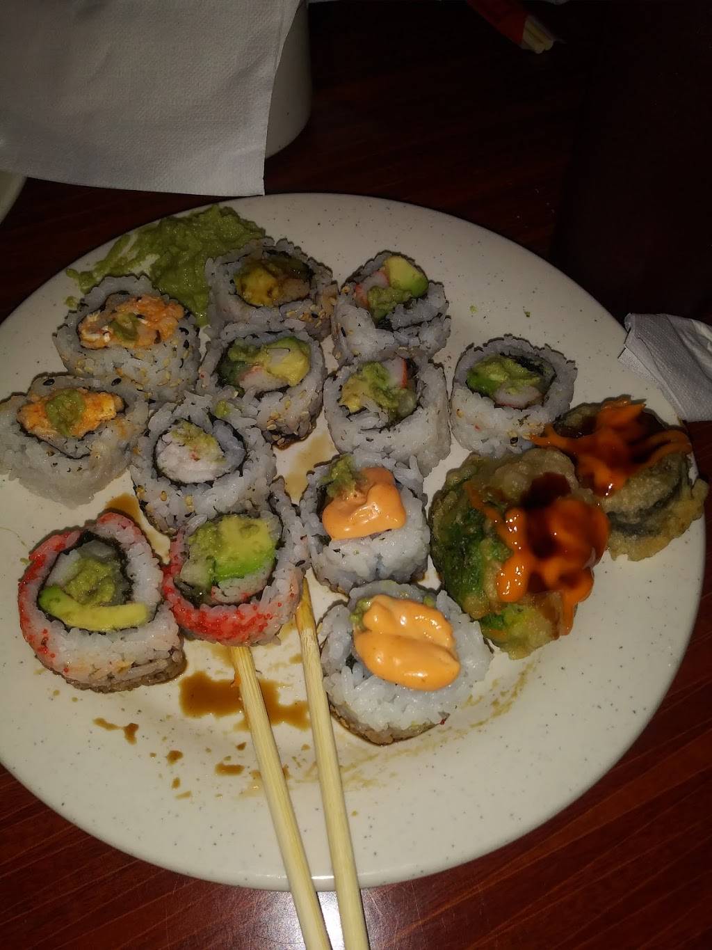 Golden Dragon Buffet & Grill | restaurant | 25-75 Frontage Rd, East Haven, CT 06512, USA | 2034680333 OR +1 203-468-0333