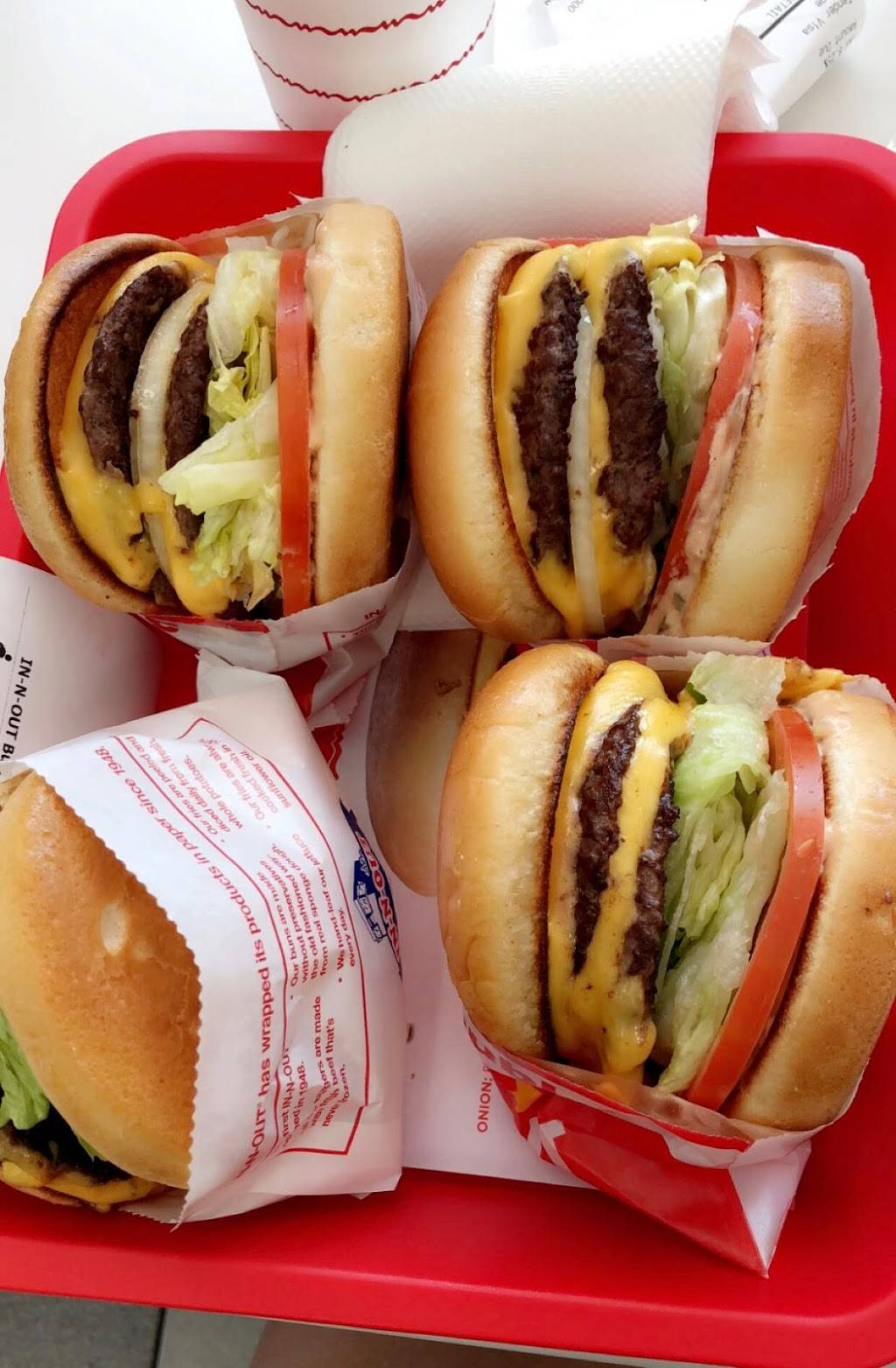 In-N-Out Burger | restaurant | 2700 Guadalupe St, Austin, TX 78705, USA | 8007861000 OR +1 800-786-1000