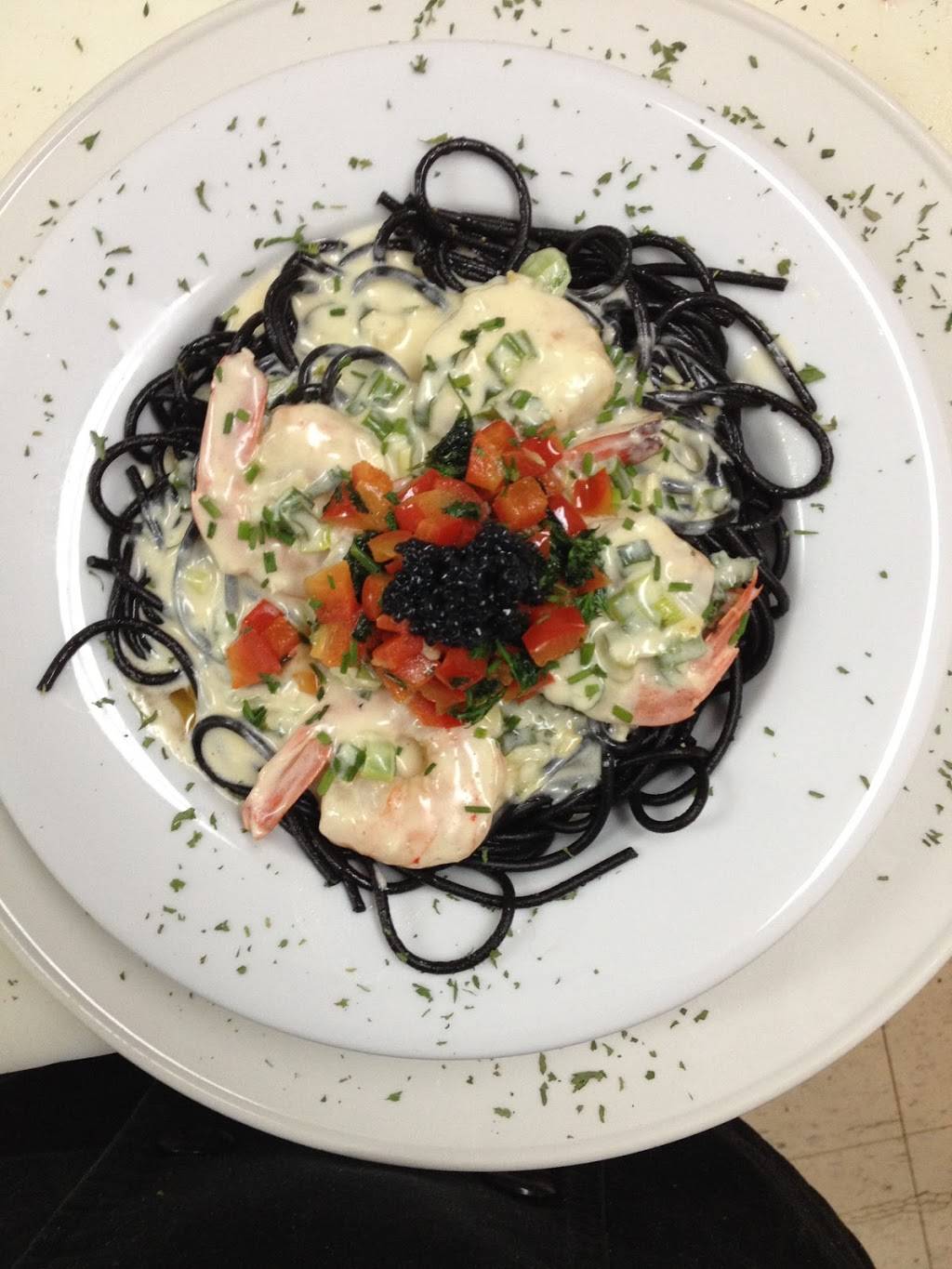 Resto Bistro Le Parissi | restaurant | 44 Rue Principale, Chénéville, QC J0V 1E0, Canada | 8194281200 OR +1 819-428-1200