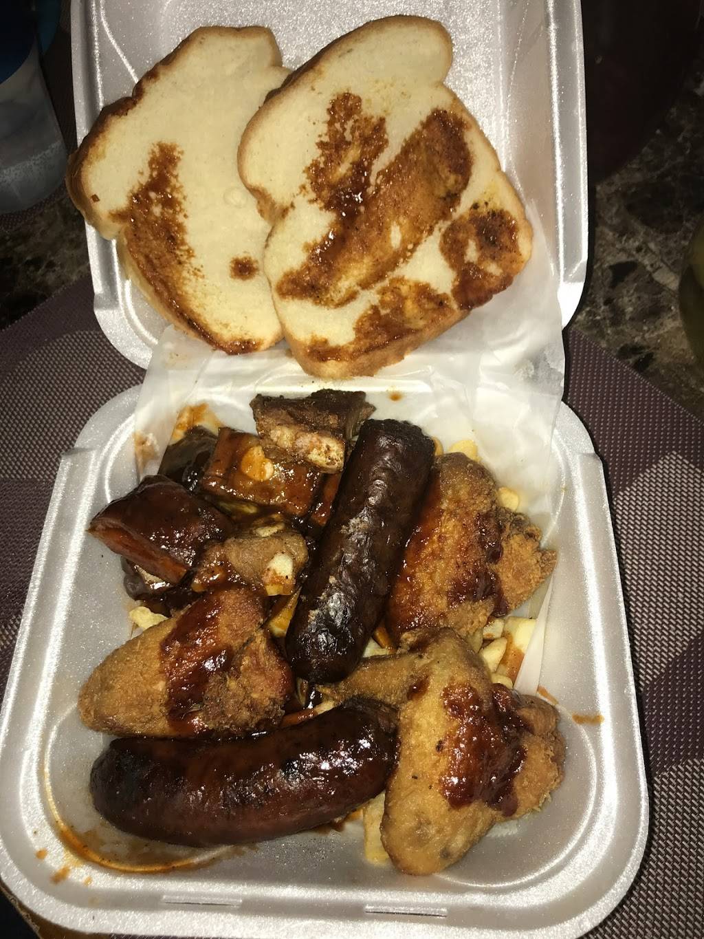 L.A Que | restaurant | 433 W Ridge Rd, Gary, IN 46408, USA | 2199792082 OR +1 219-979-2082