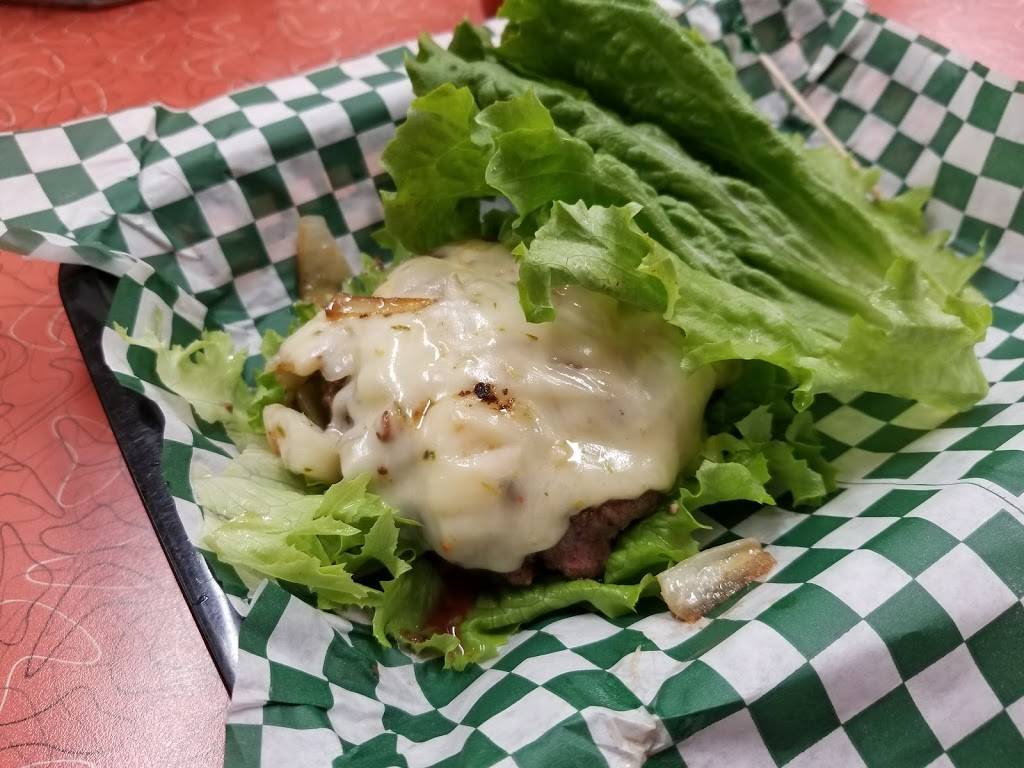 Phyllis Giant Burgers | restaurant | 1774 Piner Rd, Santa Rosa, CA 95403, USA | 7075210890 OR +1 707-521-0890