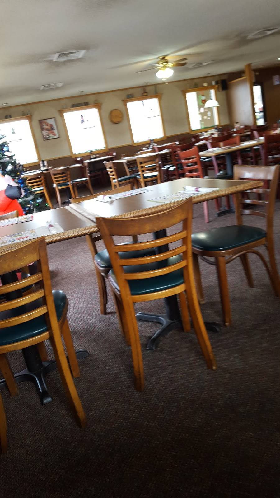 Pizza Hut | meal takeaway | 918 W Main St, Monteagle, TN 37356, USA | 9319245050 OR +1 931-924-5050