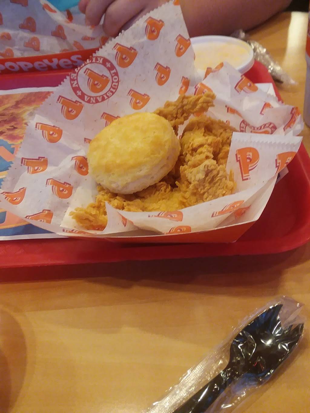 Popeyes Louisiana Kitchen | restaurant | 2297 S Hamilton Rd, Columbus, OH 43232, USA | 6146260770 OR +1 614-626-0770