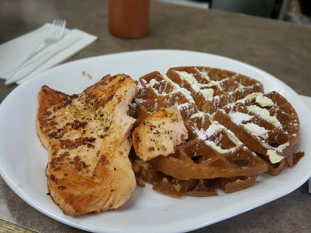 Junes Restaurant | restaurant | 6338 Stenton Ave, Philadelphia, PA 19138, USA | 2152761980 OR +1 215-276-1980