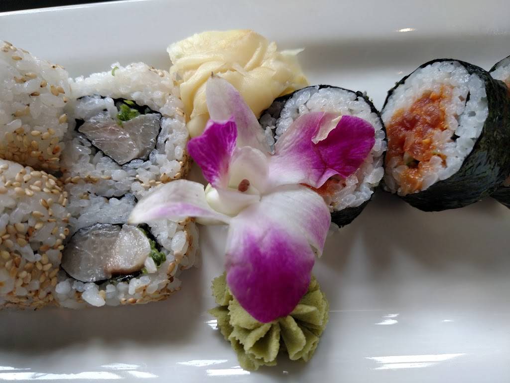 Blue Sushi Sake Grill | night club | 7859 Walnut Hill Ln STE 180, Dallas, TX 75230, USA | 9726777887 OR +1 972-677-7887