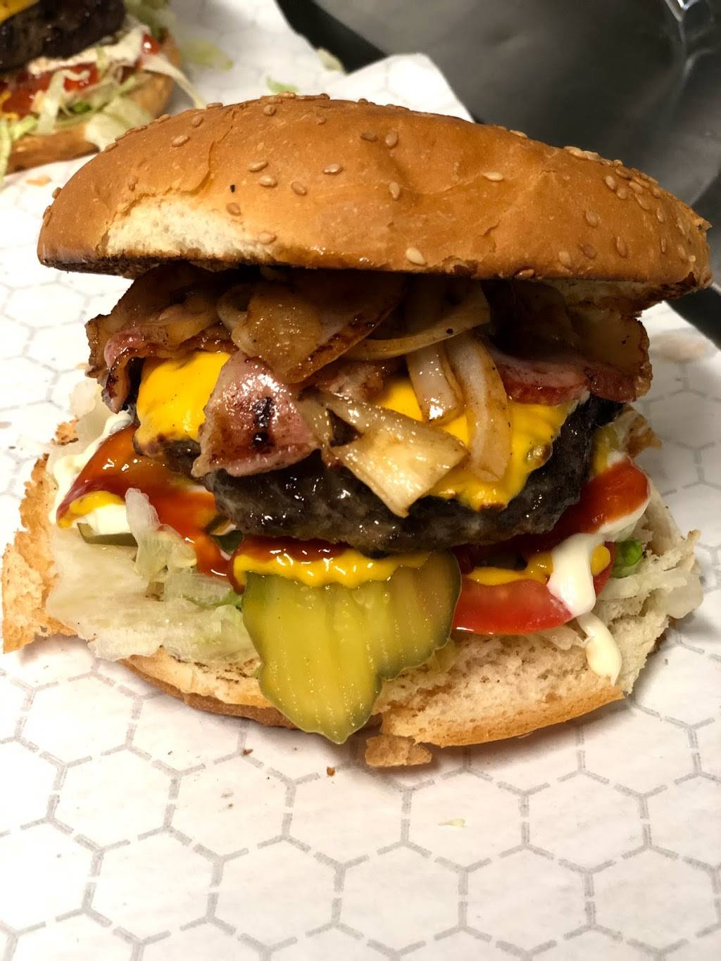 Dibens Burgers & Wings | restaurant | 5604 S Congress Ave, Austin, TX 78745, USA | 5127200725 OR +1 512-720-0725