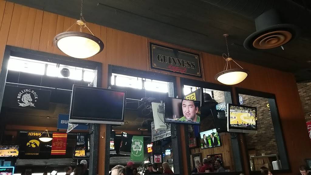 Bushwood Sports Bar & Grill | restaurant | 350 Edgewood Rd NW, Cedar Rapids, IA 52405, USA | 3193907140 OR +1 319-390-7140