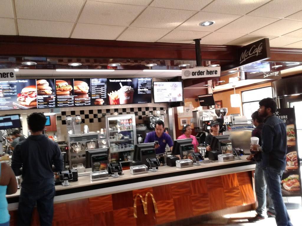 McDonalds | cafe | 1000 Commerce St, Dallas, TX 75202, USA | 4692278533 OR +1 469-227-8533