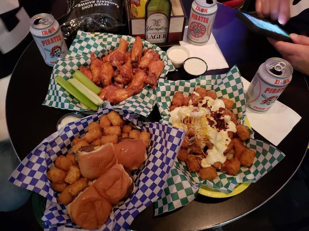 Mullens Bar & Grill Inc | restaurant | 200 Federal St, Pittsburgh, PA 15212, USA | 4122311112 OR +1 412-231-1112