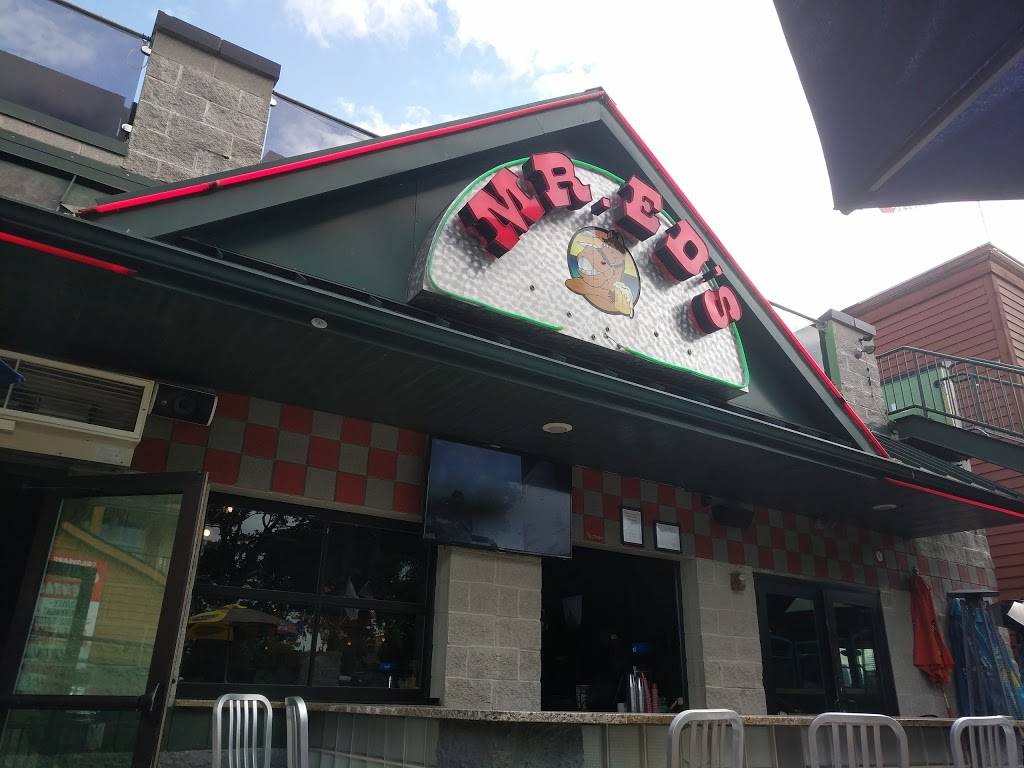 Mr Eds Bar and Grille Put-in-Bay | restaurant | 300 Delaware Ave, Put-In-Bay, OH 43456, USA | 4192855042 OR +1 419-285-5042