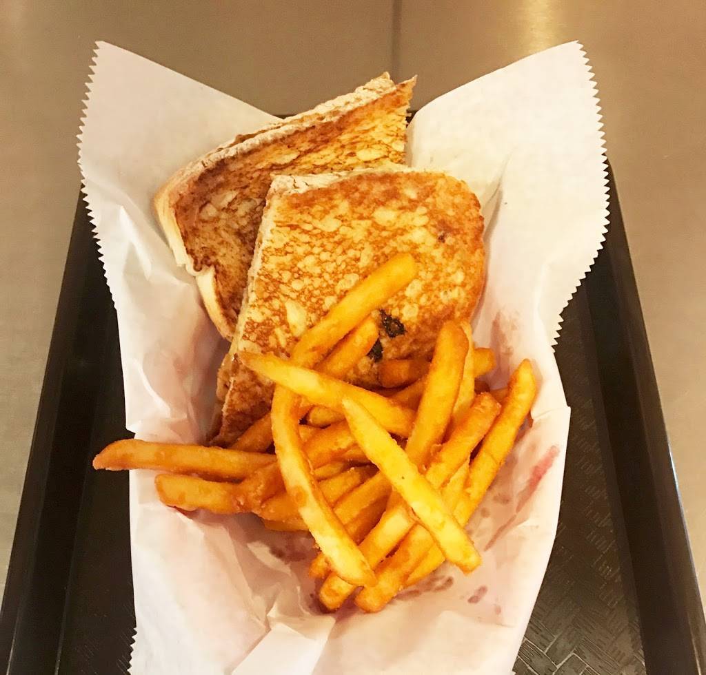 Eddies | restaurant | 3214 West Ave, Newport News, VA 23607, USA | 7573800007 OR +1 757-380-0007