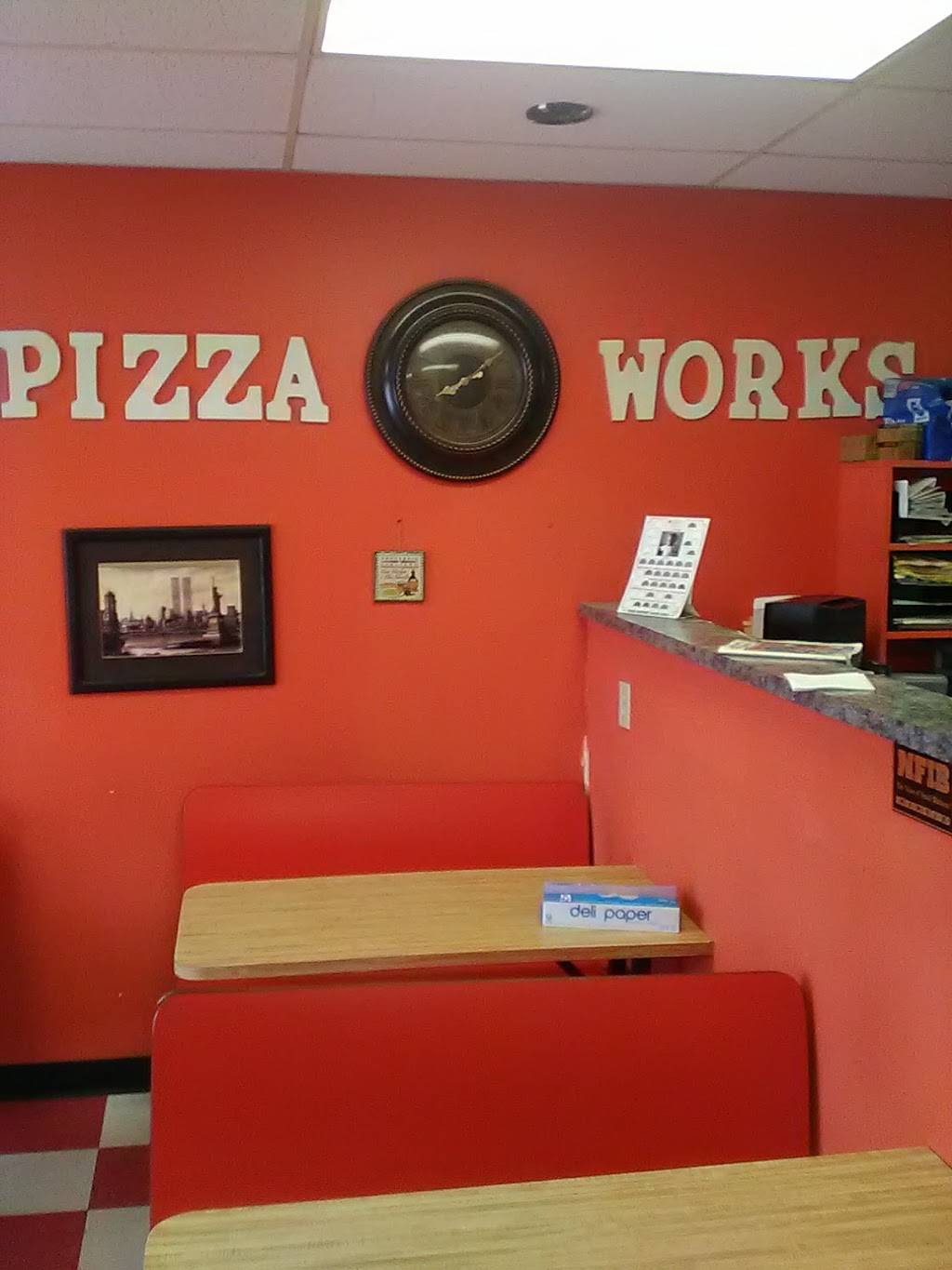 Pizza Works | restaurant | 804 Tyler St, Pittsfield, MA 01201, USA | 4134434444 OR +1 413-443-4444