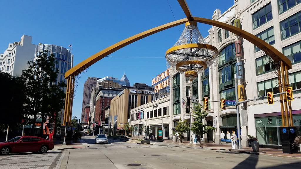 Starbucks | cafe | 1400 Euclid Ave, Cleveland, OH 44115, USA | 2167712541 OR +1 216-771-2541