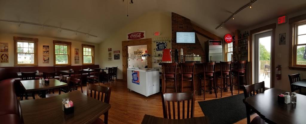 McGreevy’s Corner Store | restaurant | 4 Bremen Rd, Waldoboro, ME 04572, USA | 2078327992 OR +1 207-832-7992