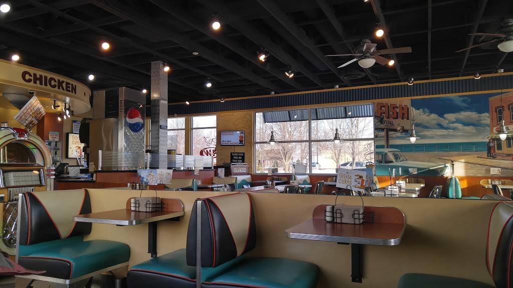 Long John Silvers | restaurant | 2552 E University Ave, Des Moines, IA 50317, USA | 5152624700 OR +1 515-262-4700