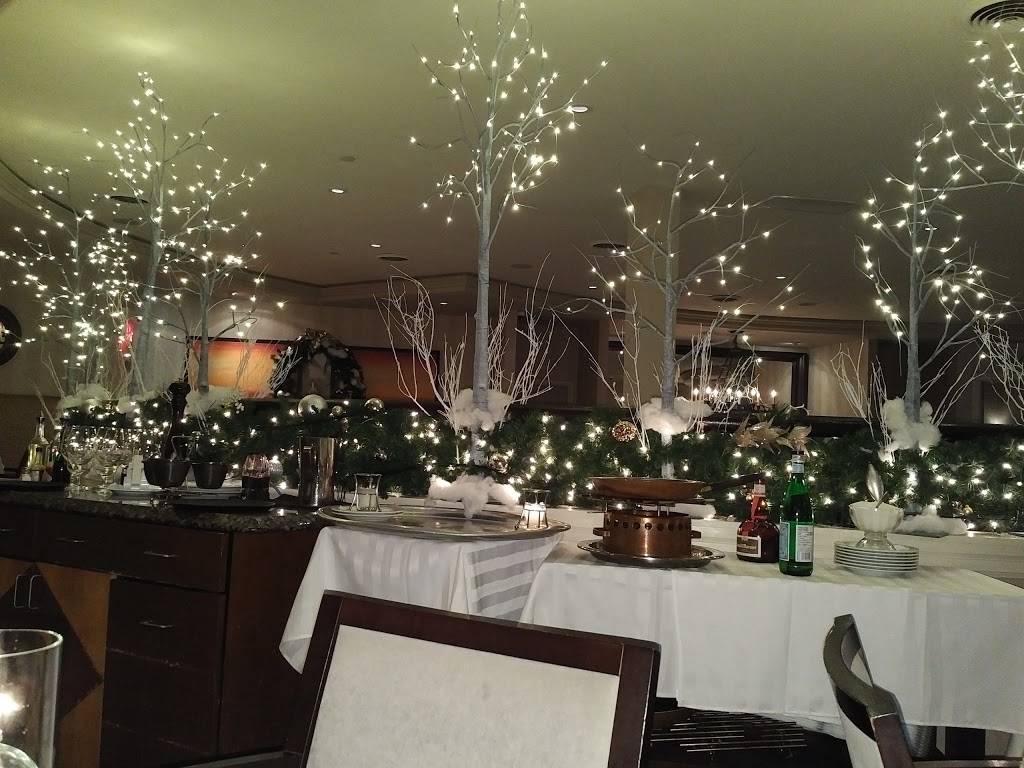 Lord Nelson Steak House | restaurant | 650 Plains Rd E, Burlington, ON L7T 2E9, Canada | 9056397950 OR +1 905-639-7950