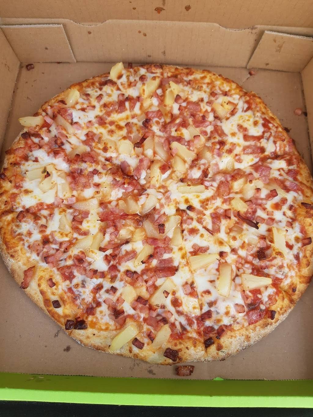 Davenport Pizza | restaurant | 615 Davenport Rd, Waterloo, ON N2V 2G2, Canada | 5197254404 OR +1 519-725-4404