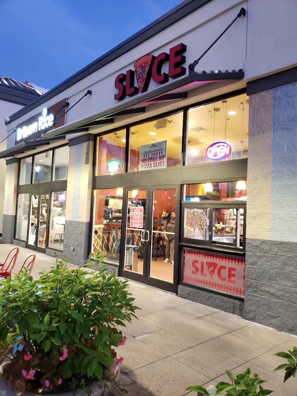 Slice on the Avenue - New York Pizza | restaurant | 8137 Honeygo Blvd, Nottingham, MD 21236, USA | 4109319866 OR +1 410-931-9866